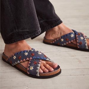 Free People Crisscross strap embroidered sandals w/cork footbed. Size 40 (8.5/9)